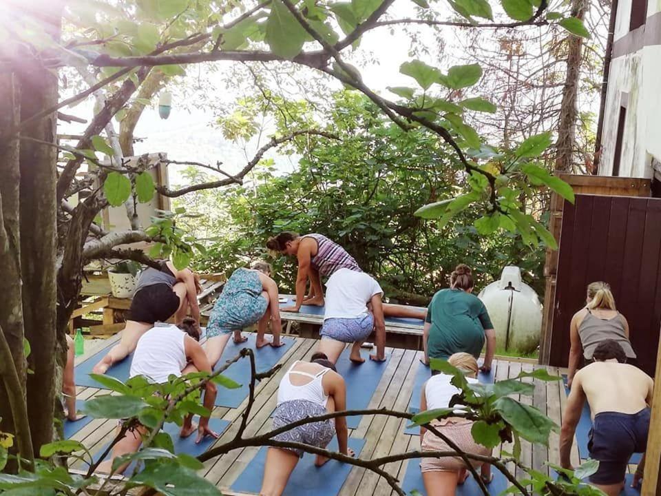 Surf Camp San Sebastian Partyhostel 아이아 외부 사진